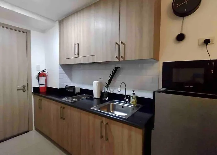 Erick 1 Bedroom Shore 1 Apartment Manila